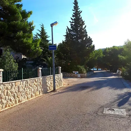 Zeljka روغوزنيكا